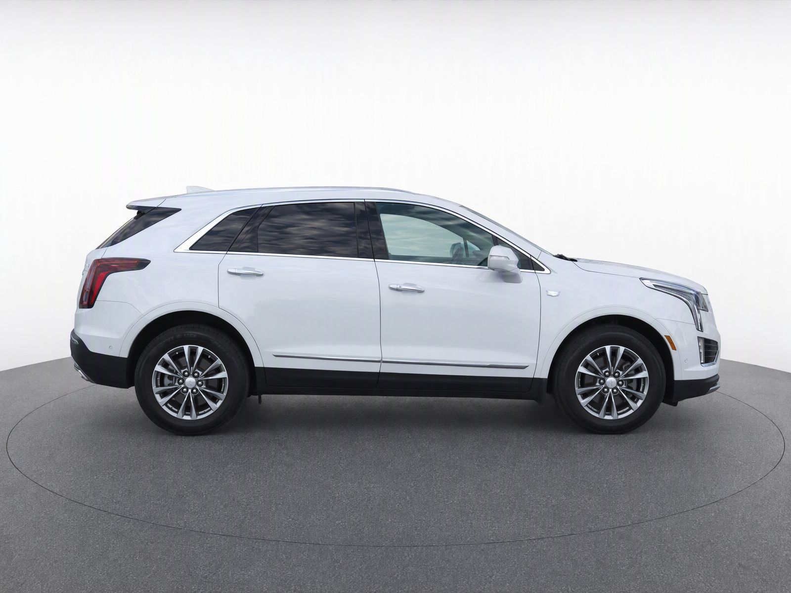 Used 2021 Cadillac XT5 Premium Luxury FWD image 8