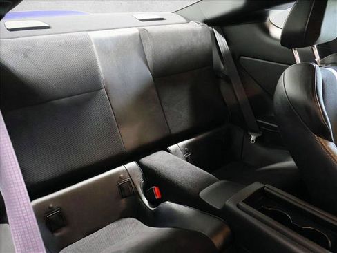 Used 2025 Toyota GR86 Premium w/ ALL Weather Mat Package (TMS) RWD image 23