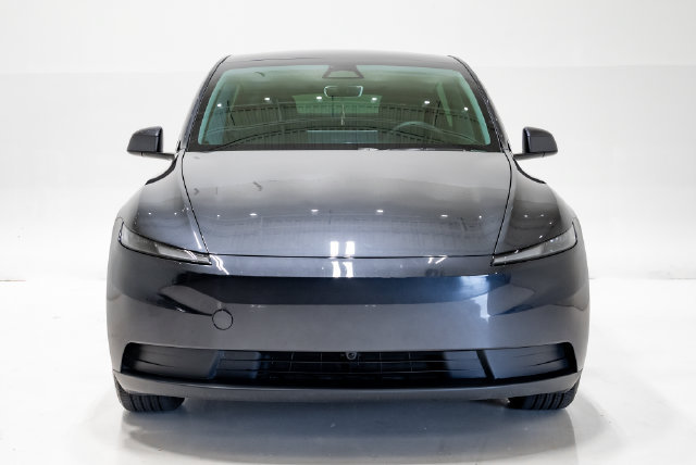 Used 2026 Tesla Model Y Long Range AWD/4WD image 4