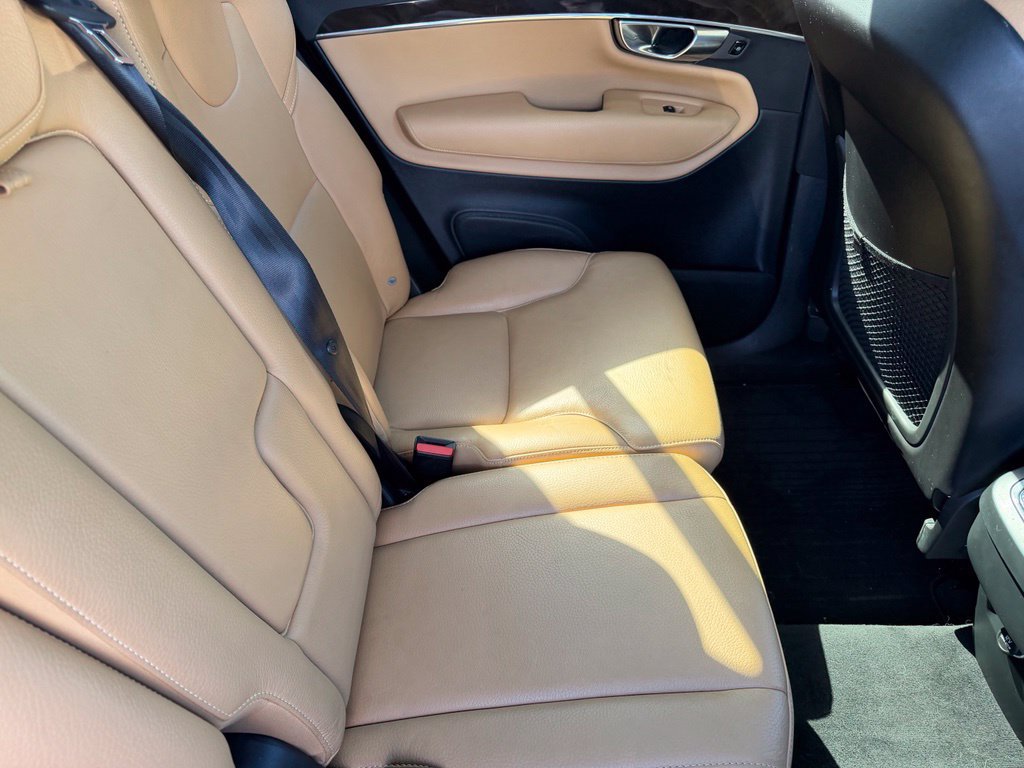 Used 2018 Volvo XC90 T5 Momentum w/ Convenience Package FWD image 17