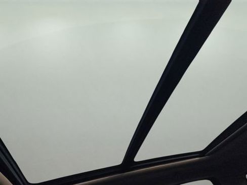 Used 2021 RAM 1500 Laramie image 34