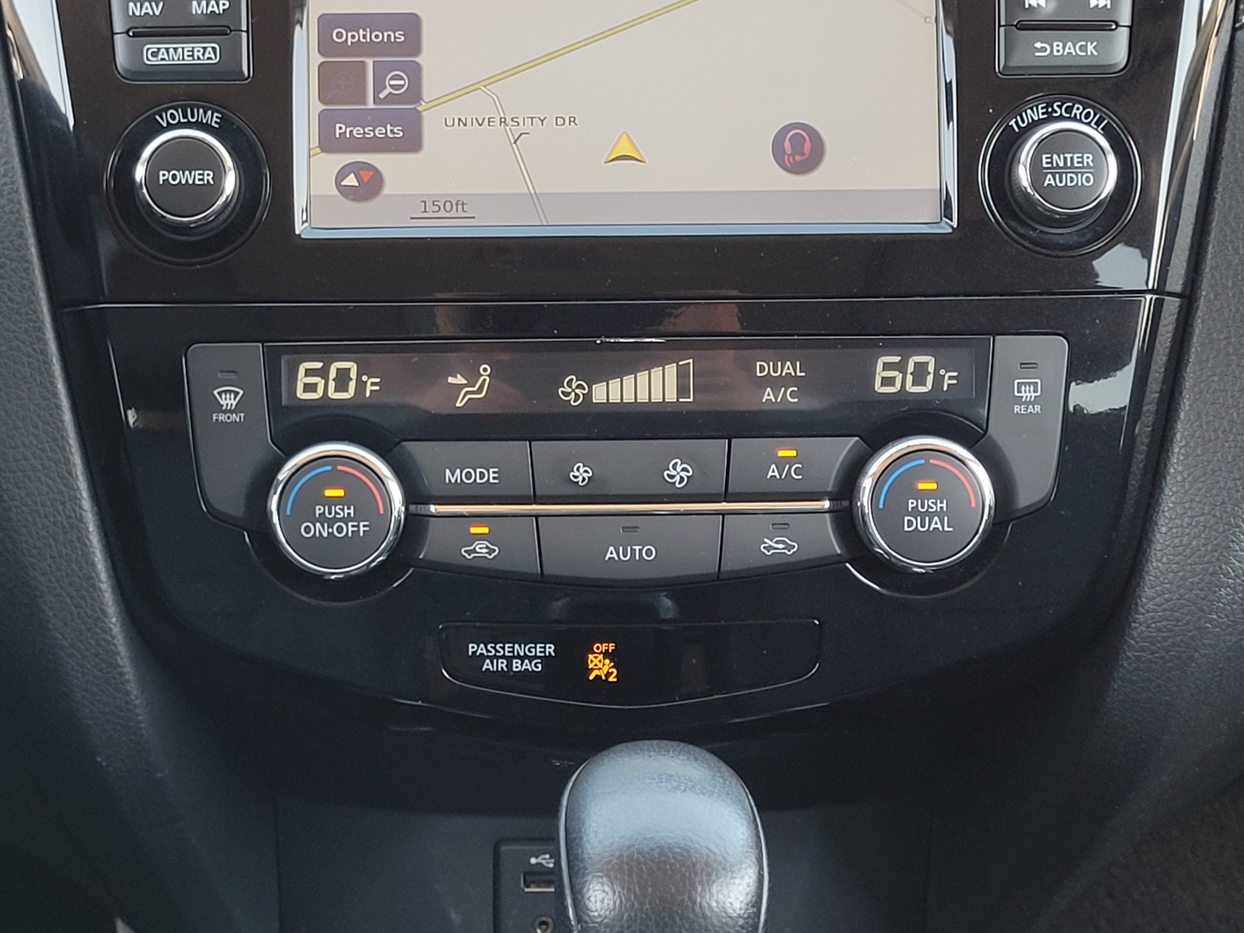 Used 2016 Nissan Rogue SL AWD/4WD image 17