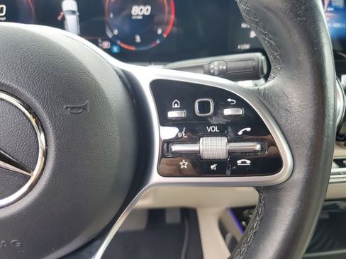 Used 2022 Mercedes-Benz GLB 250 image 30