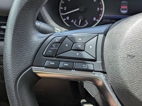 Used 2025 Nissan Sentra SV FWD image 25