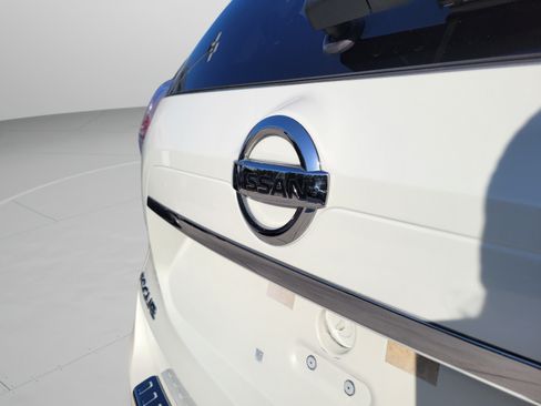 Used 2016 Nissan Rogue SL FWD image 29