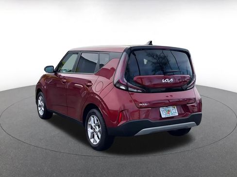 Used 2025 Kia Soul LX w/ LX Technology Package image 11