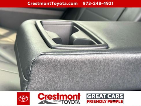 Used 2026 Toyota Highlander XLE AWD/4WD image 11