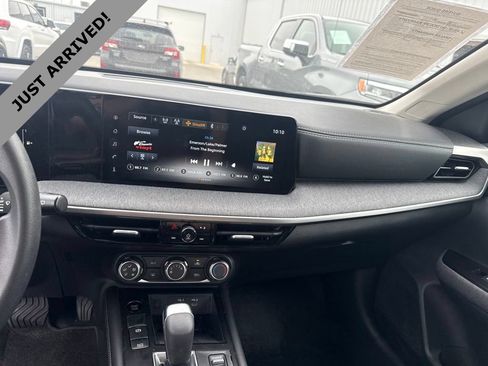 Certified 2025 Nissan Kicks SV AWD/4WD image 11