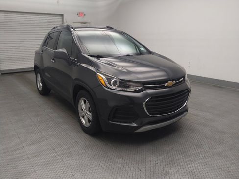 Used 2018 Chevrolet Trax LT w/ LT Convenience Package FWD image 13