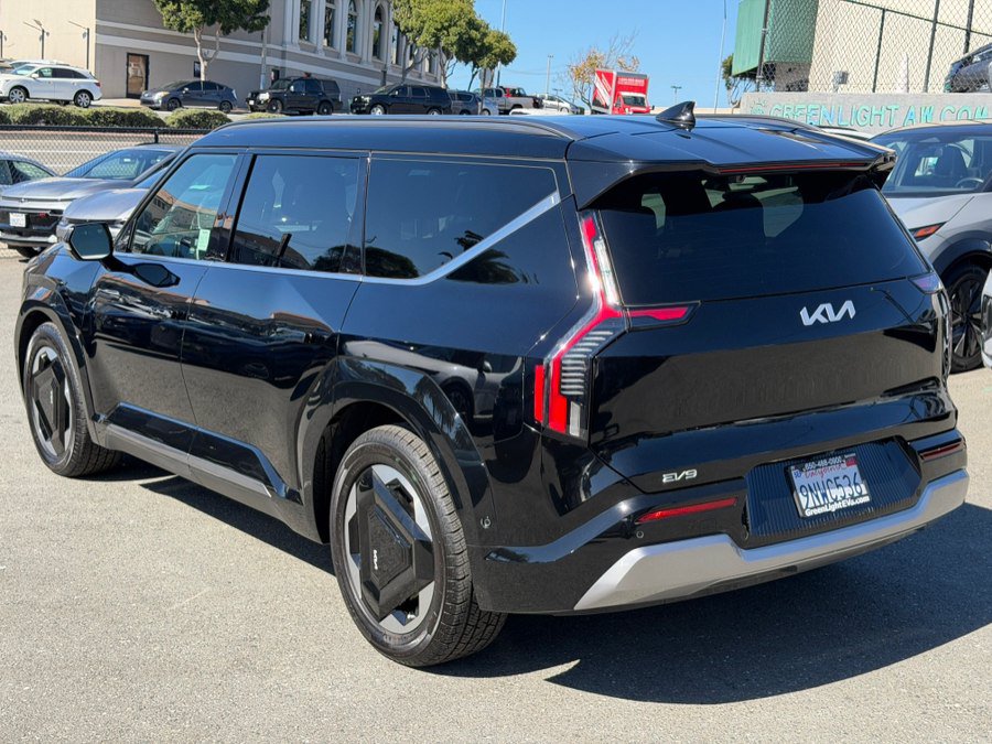 Used 2024 Kia EV9 Land AWD/4WD image 7