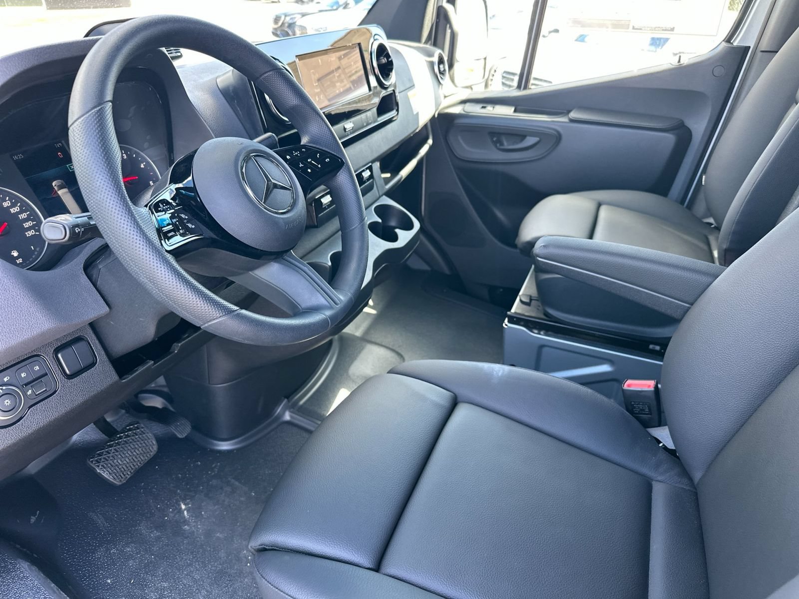 New 2026 Mercedes-Benz Sprinter 2500 image 10