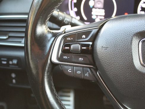 Used 2019 Honda Accord Sport image 16