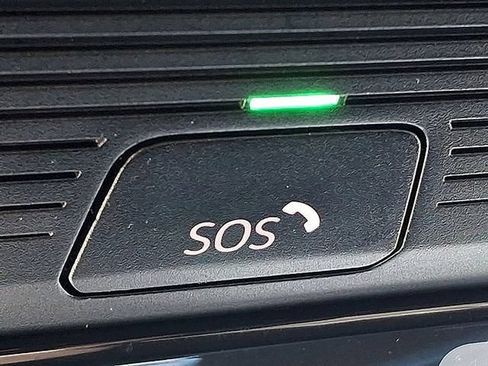 Used 2024 Volkswagen Atlas Cross Sport SE FWD image 23