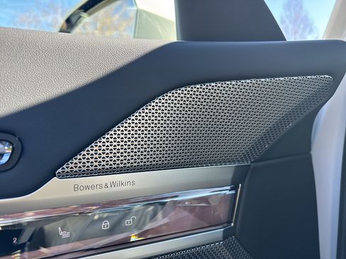 New 2026 BMW 750e xDrive w/ Executive Package image 20