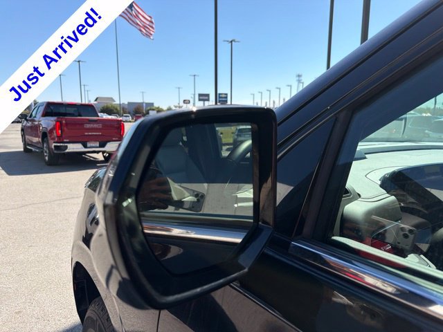 Used 2025 Chevrolet Suburban LT RWD image 12