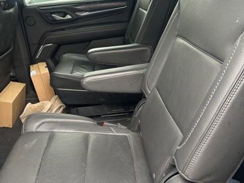 Used 2021 GMC Yukon XL Denali image 9