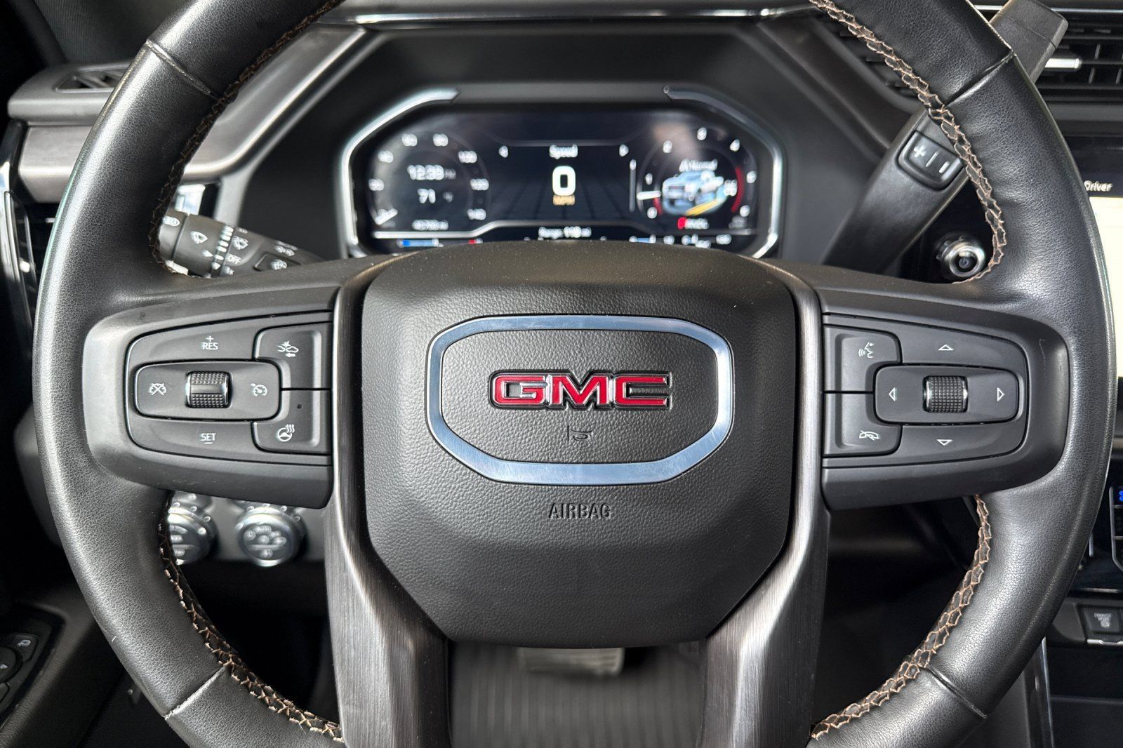 Used 2024 GMC Sierra 2500 AT4 w/ Technology Package AWD/4WD image 33