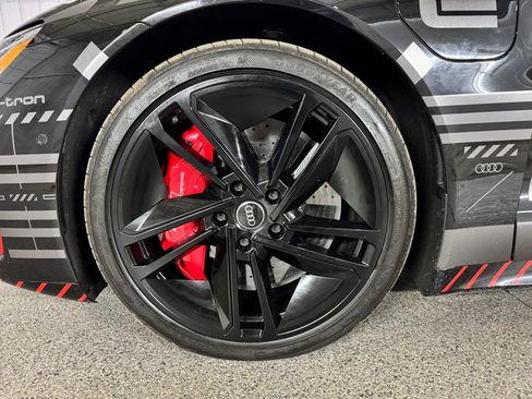 Used 2023 Audi RS e-tron GT image 19