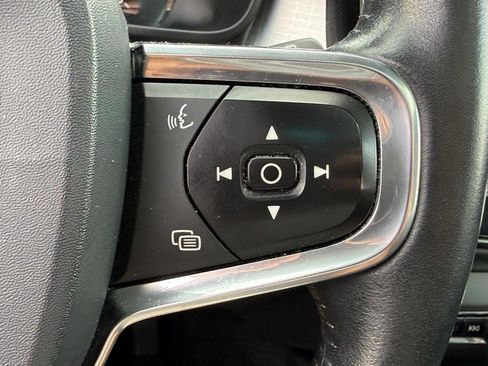 Used 2019 Volvo XC40 T5 Momentum AWD/4WD image 20