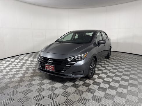 Used 2025 Nissan Versa SV FWD image 1