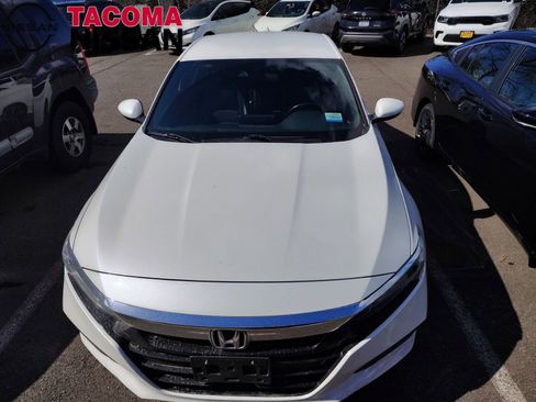 Used 2018 Honda Accord Sport image 2