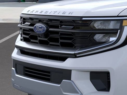 New 2026 Ford Expedition Platinum w/ Driver's Package image 17