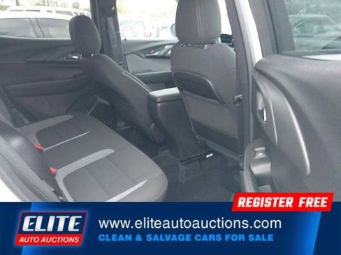 Used 2023 Chevrolet TrailBlazer LT AWD/4WD image 15