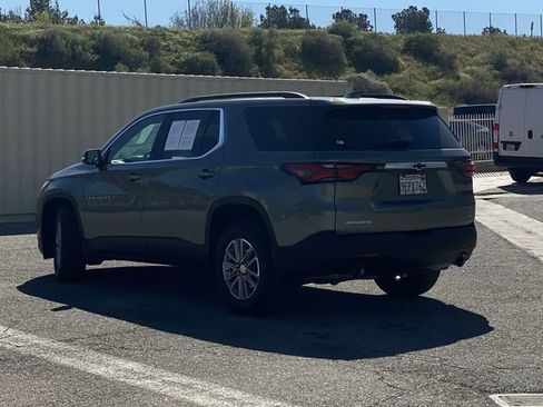 Used 2023 Chevrolet Traverse LT image 7