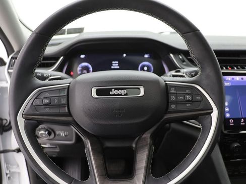 Used 2023 Jeep Grand Cherokee L Limited w/ Luxury Tech Group II image 19