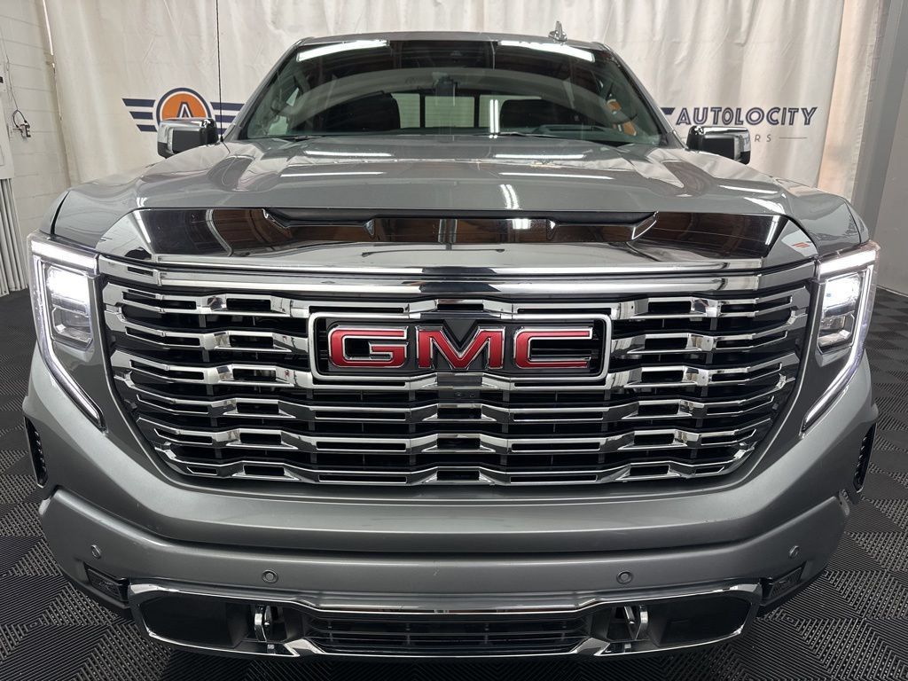 Used 2024 GMC Sierra 1500 Denali w/ Denali Reserve Package AWD/4WD image 5