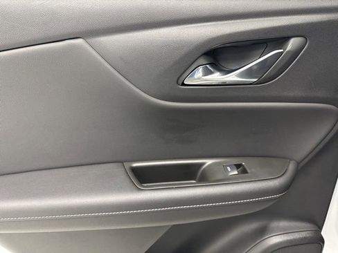 Used 2025 Chevrolet Blazer LT image 23