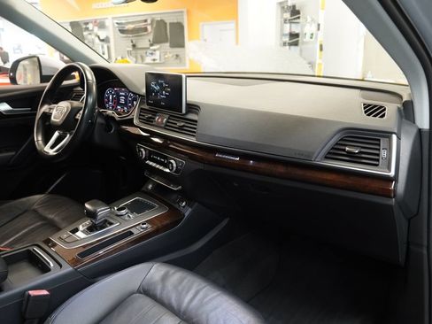 Used 2018 Audi Q5 2.0T Premium AWD/4WD image 34