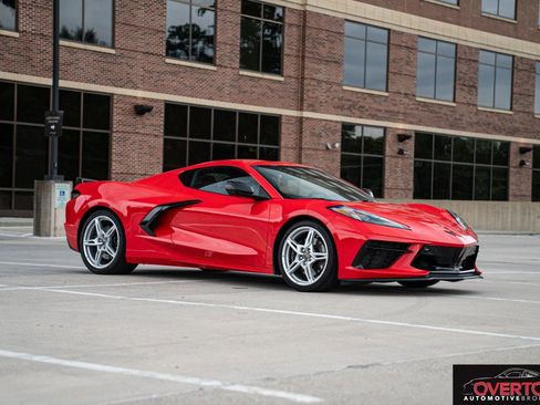 Used 2023 Chevrolet Corvette Stingray Preferred Cpe w/ Z51 Performance Package RWD image 32