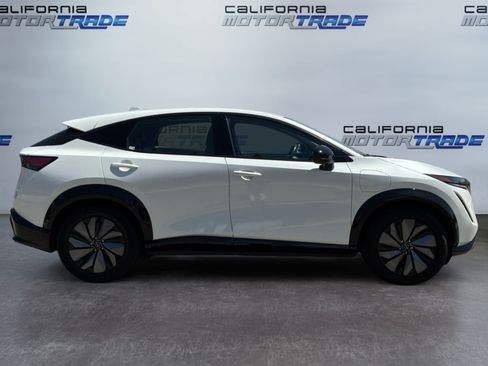 Used 2024 Nissan Ariya AWD image 4