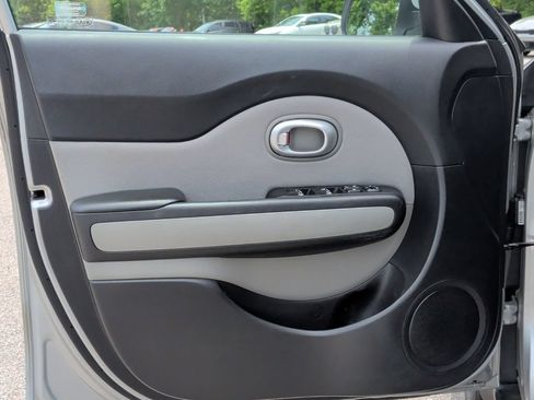 Used 2017 Kia Soul FWD image 8