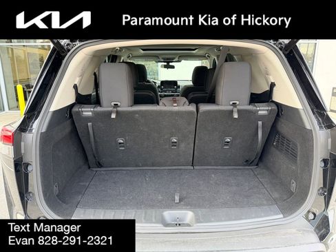 Used 2025 Nissan Pathfinder SV w/ SV Premium Package image 10