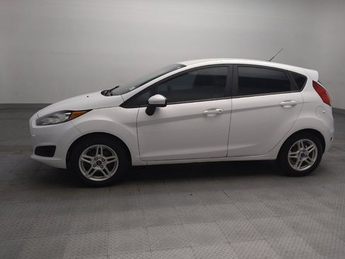 Used 2019 Ford Fiesta SE FWD image 2