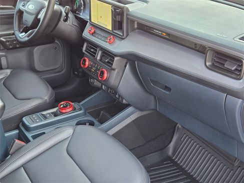 Used 2023 Ford Maverick Lariat w/ Lariat Luxury Package image 25