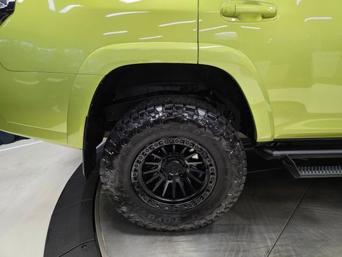 Used 2023 Toyota 4Runner TRD Off-Road Premium w/ Moonroof Package AWD/4WD image 45