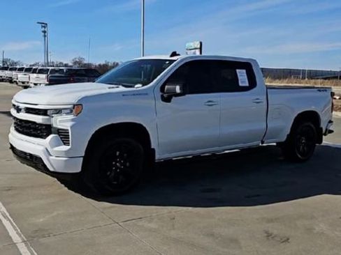 Used 2022 Chevrolet Silverado 1500 RST w/ Convenience Package II AWD/4WD image 4