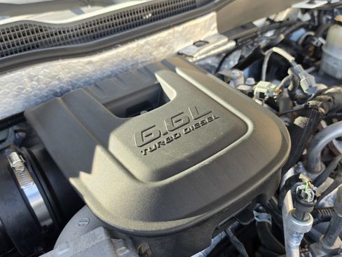 Used 2015 Chevrolet Silverado 2500 W/T AWD/4WD image 13