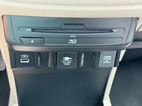 Used 2024 Honda Odyssey Touring image 25