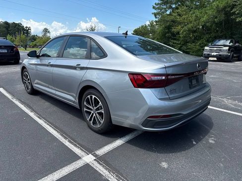 Used 2025 Volkswagen Jetta Sport FWD image 3