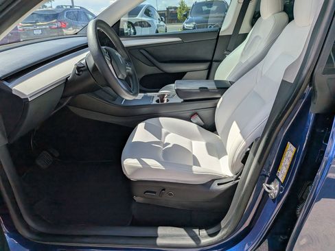 Used 2023 Tesla Model Y Long Range AWD/4WD image 26