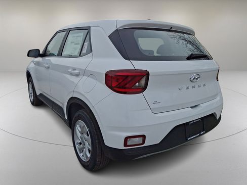 New 2026 Hyundai Venue SE image 5