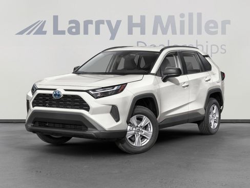 Certified 2025 Toyota RAV4 LE image 1