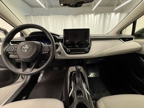 Certified 2022 Toyota Corolla LE image 17