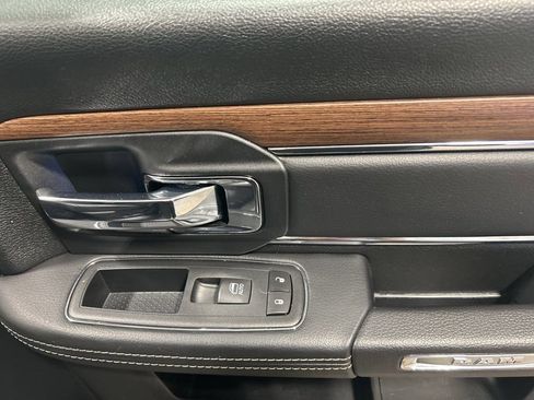 Used 2017 RAM 1500 Laramie w/ Convenience Group image 24