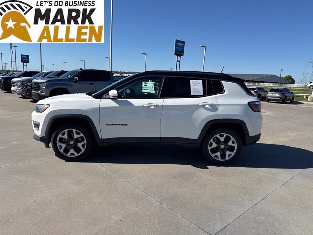 Used 2019 Jeep Compass Limited w/ Advanced Safety Group AWD/4WD image 3