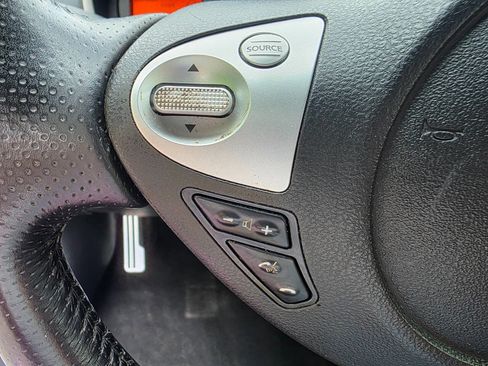 Used 2016 Nissan 370Z Coupe RWD image 16